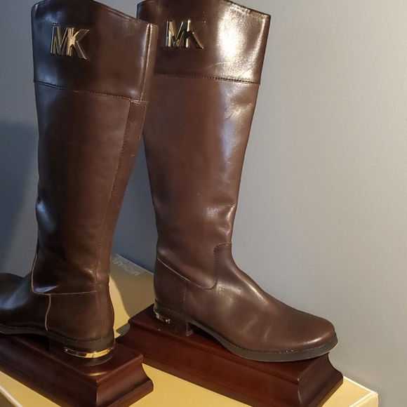 Michael Kors Leather Arley Boot - color: luggage - Picture 4 of 6